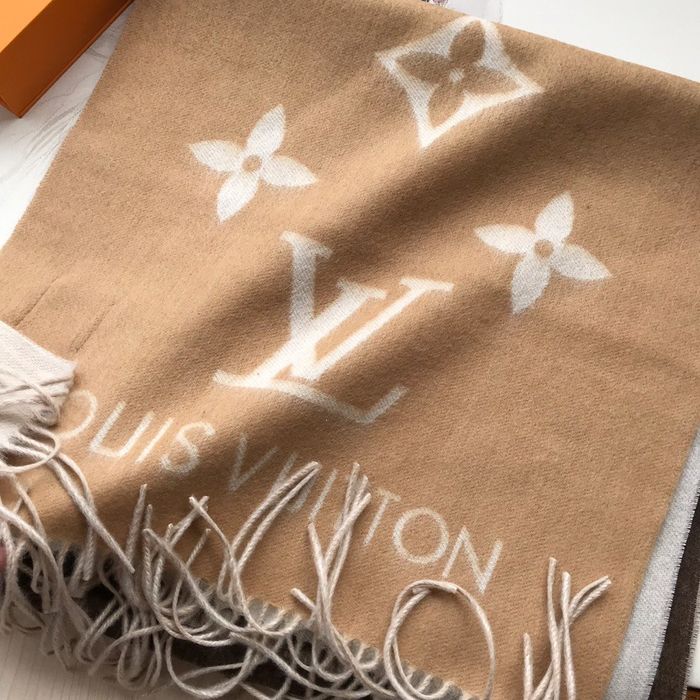 Louis Vuitton Scarf LV00035